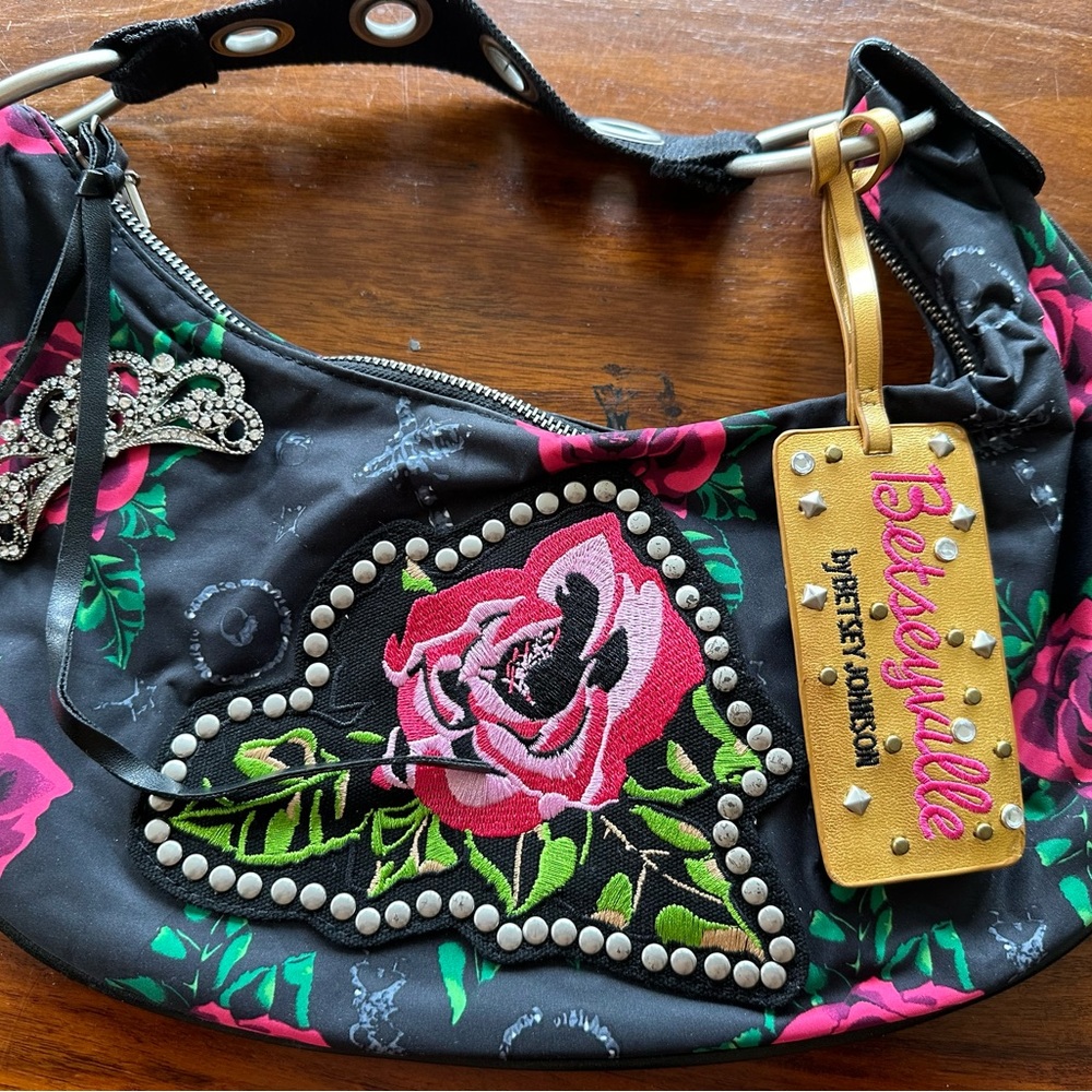 Betseyville shoulder bag in good used condition. Y2K - Picture 3 of 6